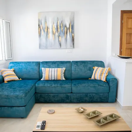 Vila Taheli Riverside Townhouse In Tourist Area *