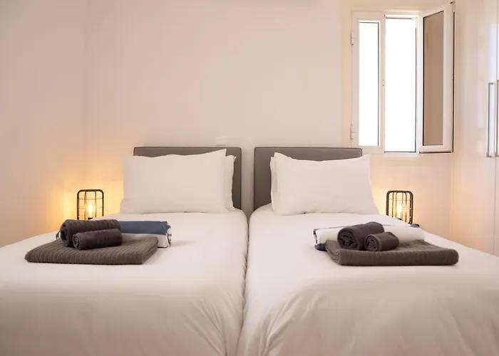 Villa Taheli Riverside Townhouse In Tourist Area *