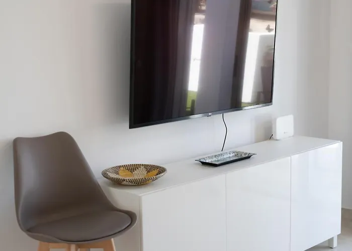 Taheli Riverside Townhouse In Tourist Area Paphos