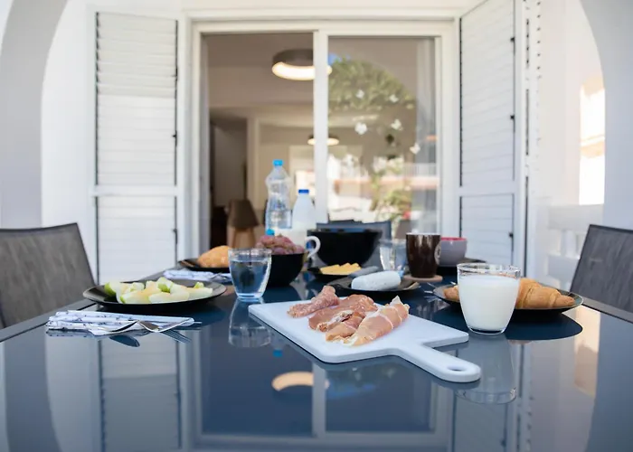 Villa Taheli Riverside Townhouse In Tourist Area *