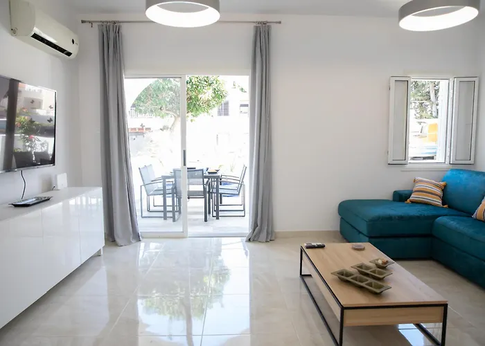 Vila Taheli Riverside Townhouse In Tourist Area