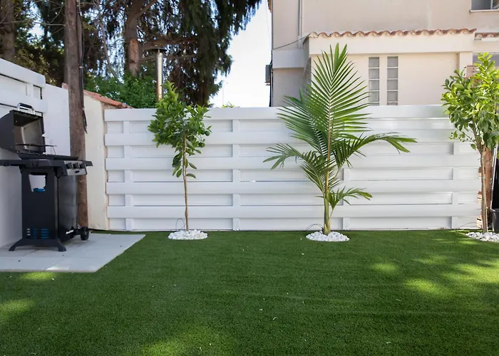 Vila Taheli Riverside Townhouse In Tourist Area *